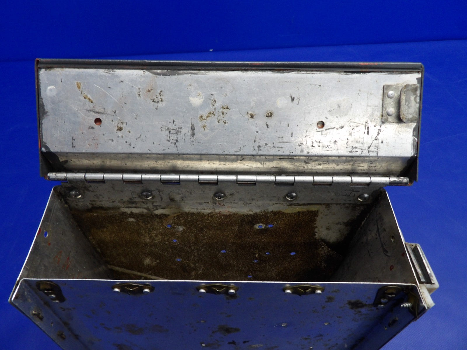Cessna 172 / 172G Map Case & Door P/N 0513320-8 (0326-1263)10
