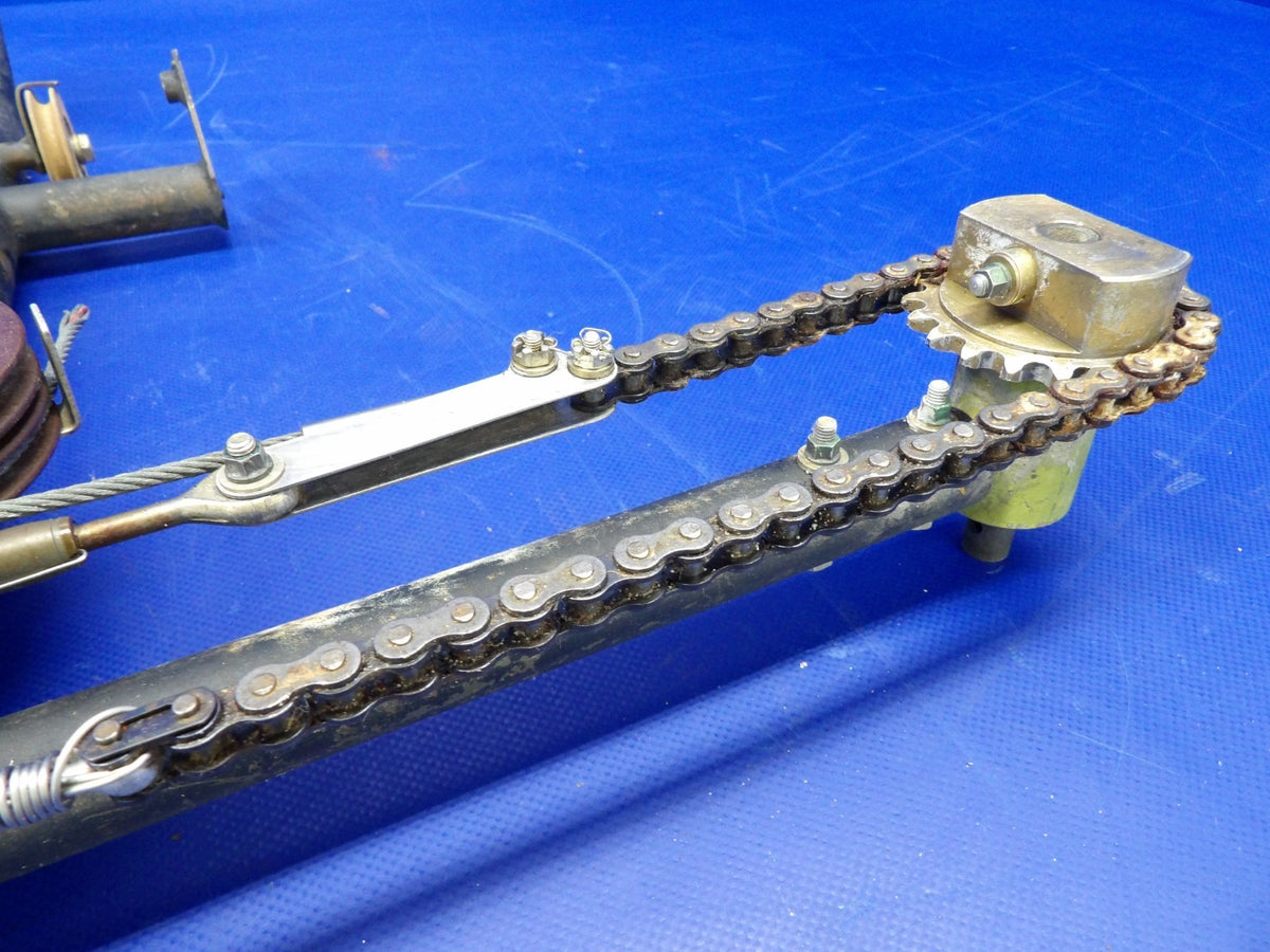 Beech 76 Duchess Control Column Weld P/N 169-524018-83 (0526-2054)7