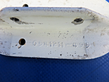Cessna 172 Main Gear Cabin Step & Cover 0541211-1, 0541226-1 LOT OF 2 (0826-406)6