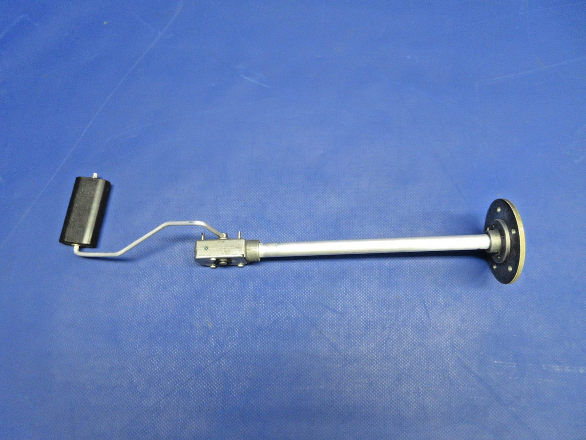 Cirrus SR22 RH OTBD Fuel Level Transmitter P/N 13467-002 TESTED (0926-731)1