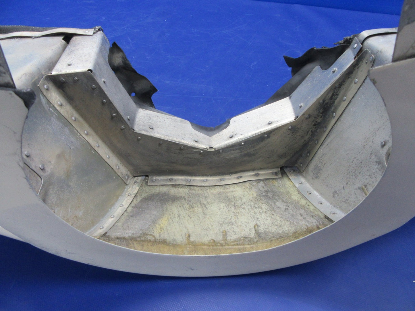 Beech 76 Duchess Nosebug / Upper Nosebowl P/N 105-910011-141 (0326-48)9