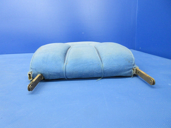 Cessna 210 Upholstered Seat Back Assy RH P/N 1214037-200 FOR PARTS (0624-1445)