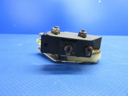 Cessna 337 / P337H Skymaster Main Gear Uplock Pawl Assy LH 1541055-1 (0724-772)