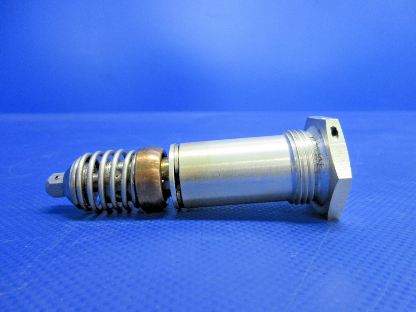 Superior Oil Control Valve Vernatherm P/N SL53E19600 (0826-713)5
