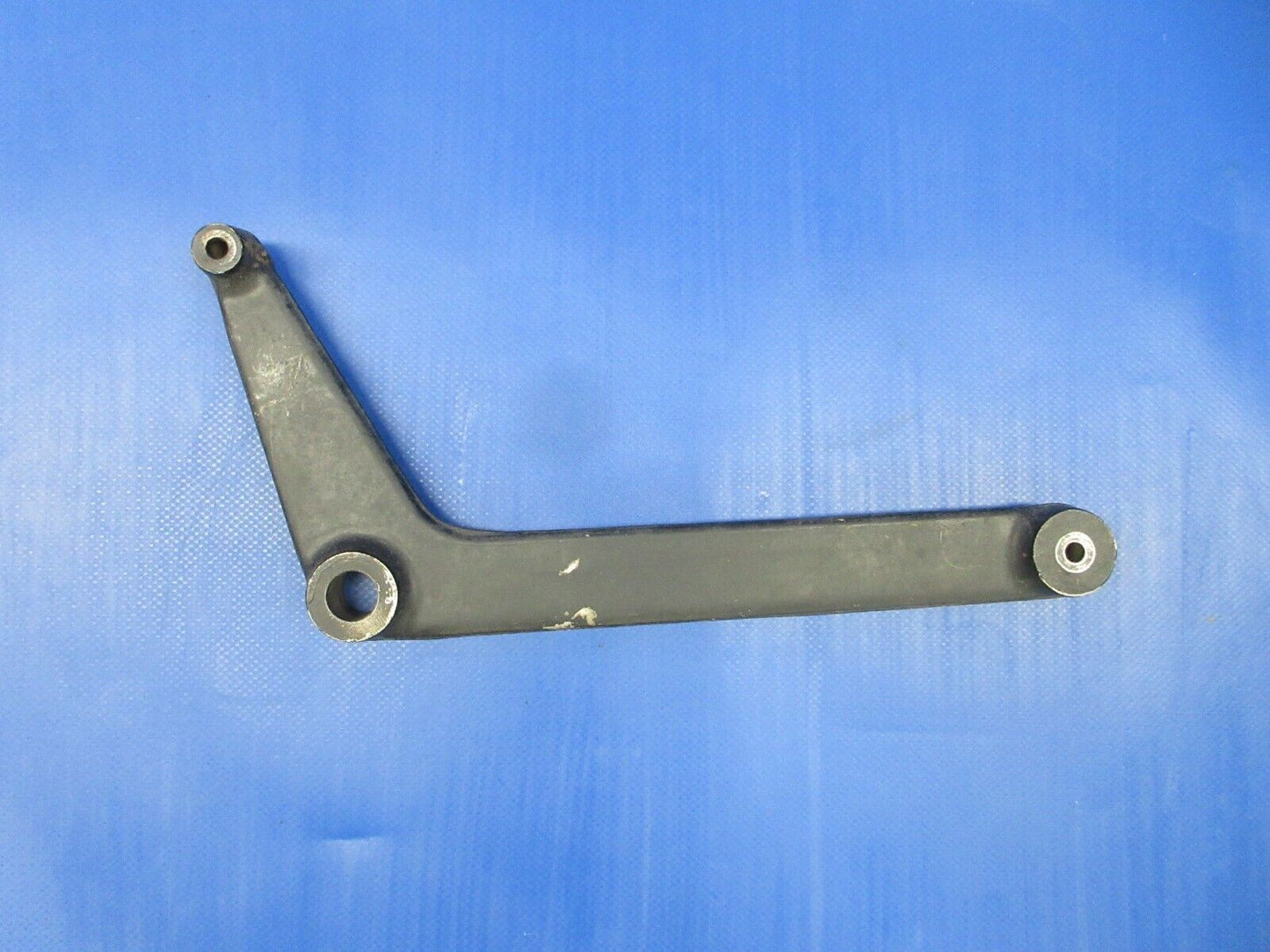 Cessna 210 / 210N Seat Pivot Bracket P/N 0514060-5 (0424-613)