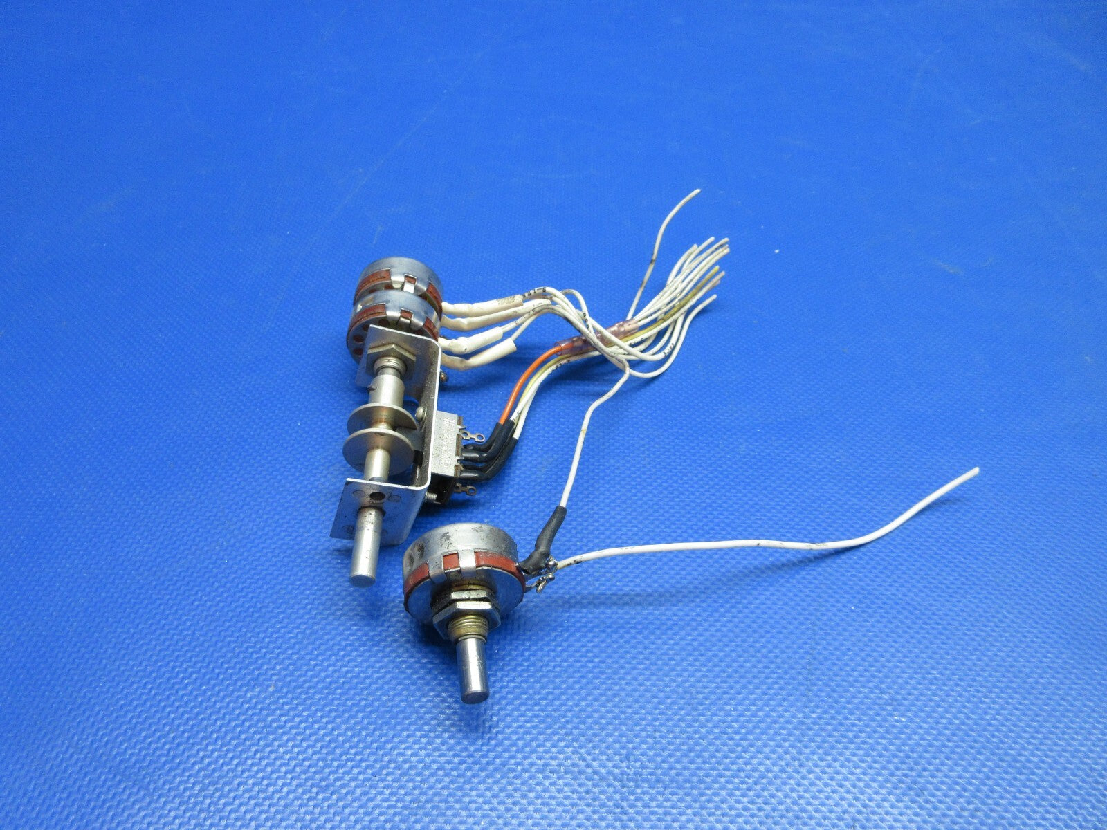 Cessna 337 / P337H Ohmite / AB Potentionmeter P/N CU10218211 (0724-1926)6