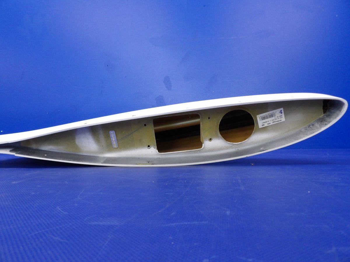 Diamond DA-40 Wing Tip Right Hand P/N DA4-5732-00-00 (0726-1274)4