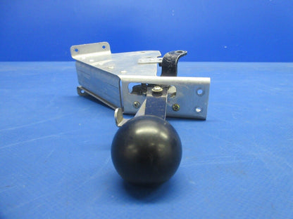 Piper PA-32RT-300T Lance II Cowl Flap Lever Pivot Assy P/N 98548-02 (0924-946)