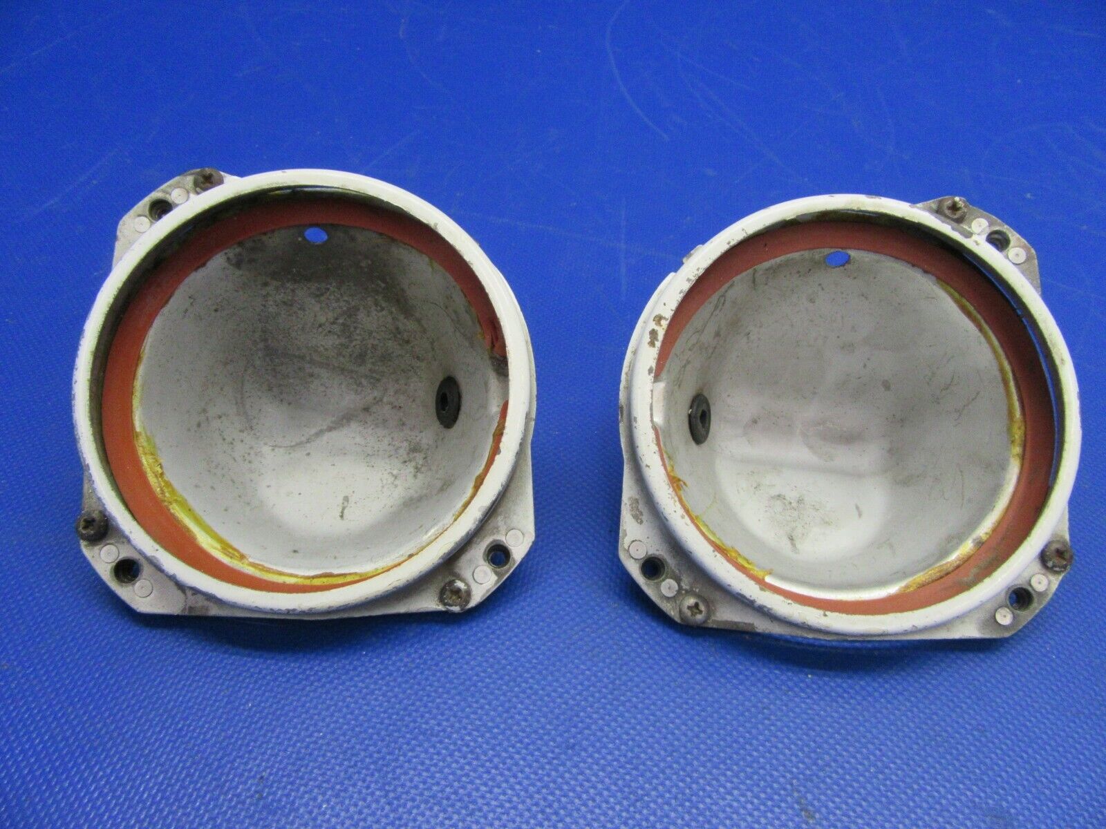 Cessna T210N Retainer Landing Light LH & RH P/N 2113191-1, 2113191-2 (0921-628)