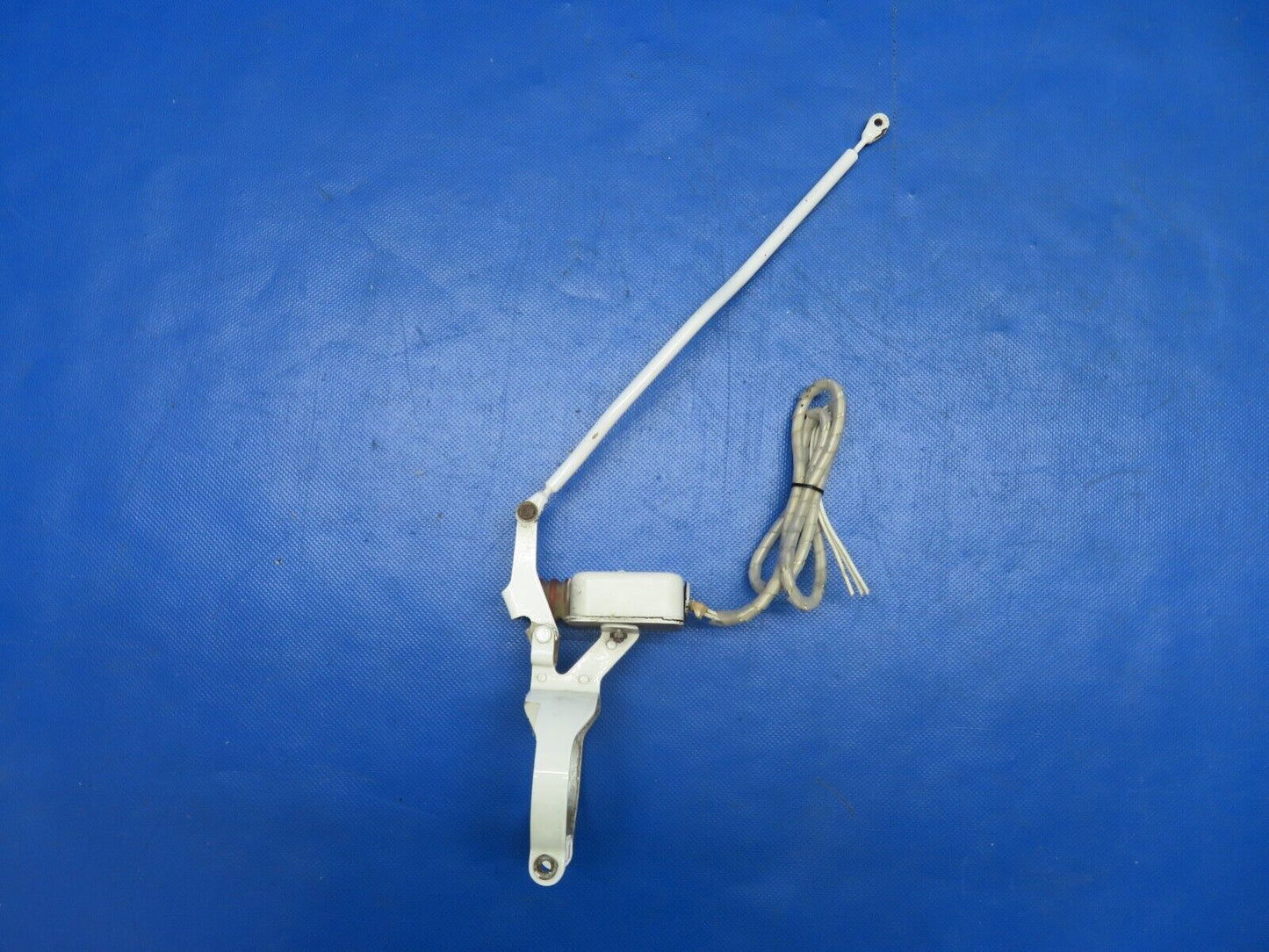 Beech 95 / D95A Landing Gear Safety Switch w/ Arm Assy P/N 35-361135 (0724-1841)