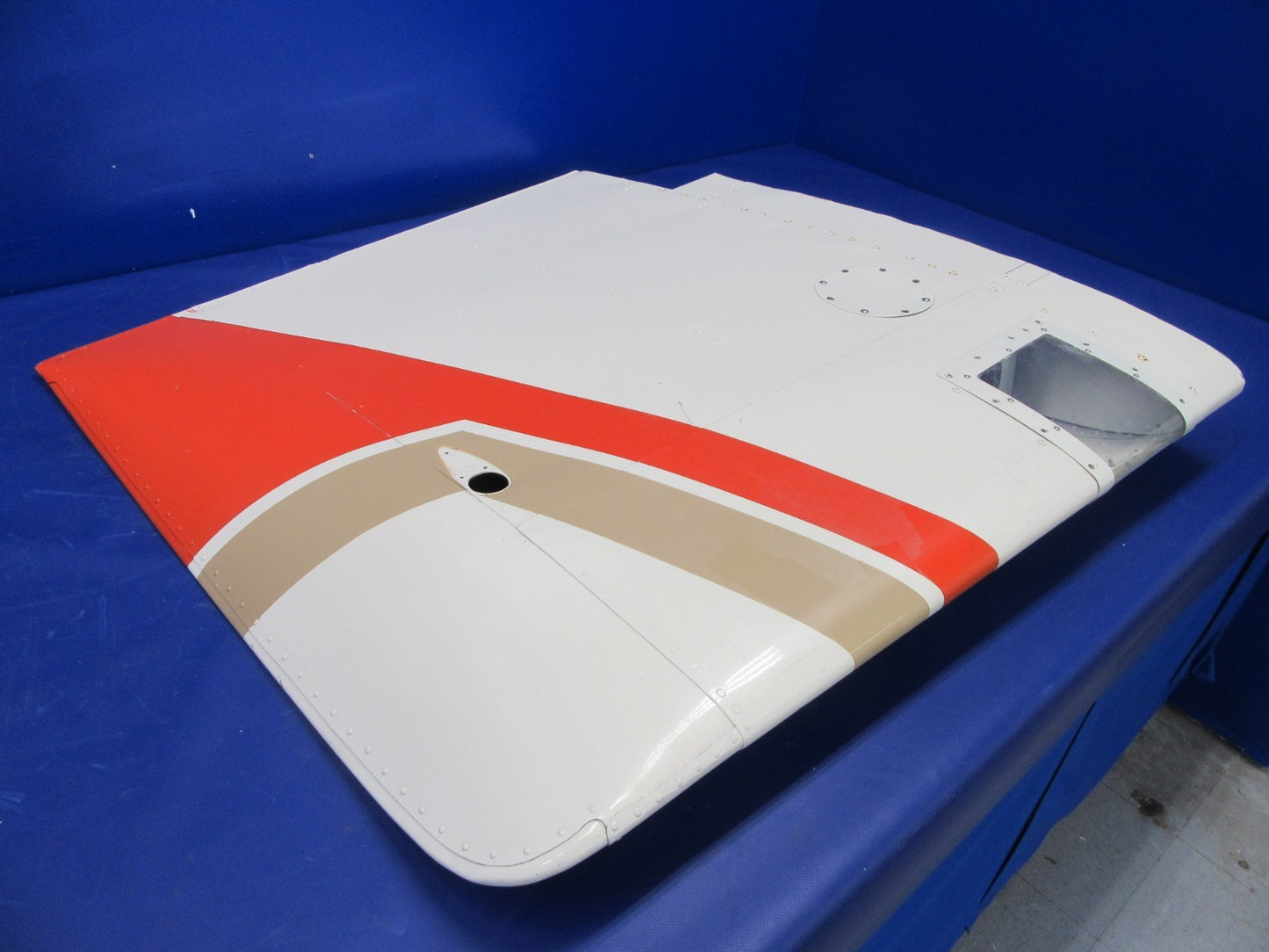 Beech 95 / D95A Travel Air LH Wing Tip P/N 95-170000-601 (0326-05)4