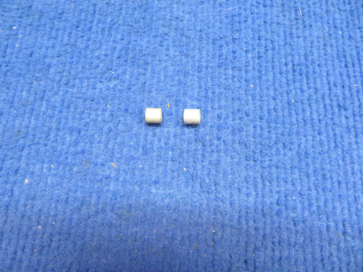 Cessna Bushing P/N 0432013-1 LOT OF 2 NOS (0622-15)3