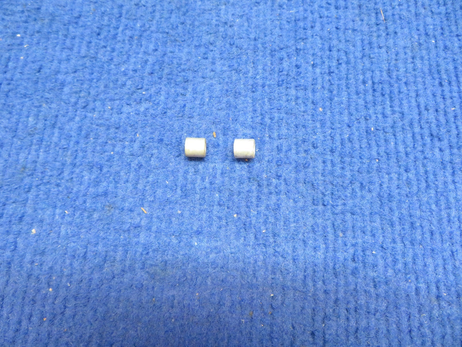 Cessna Bushing P/N 0432013-1 LOT OF 2 NOS (0622-15)3