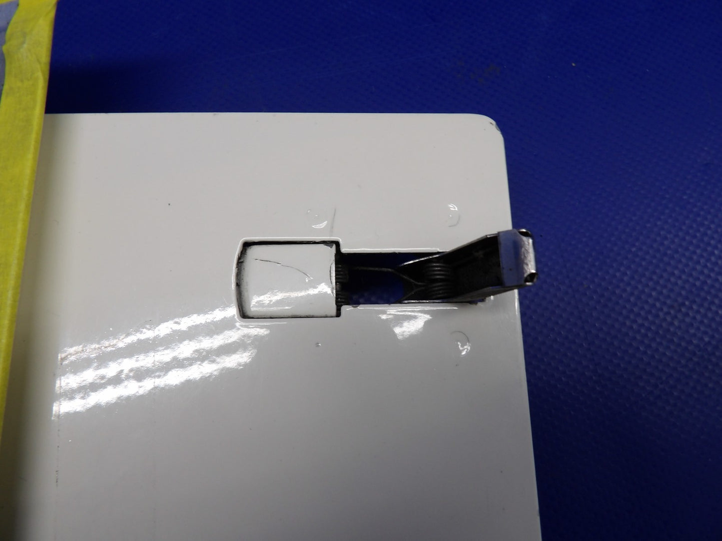 Beech 95 / D95A LH INBD / RH OTBD LWR Cowling Door P/N 95-910011-479 (0326-408)15