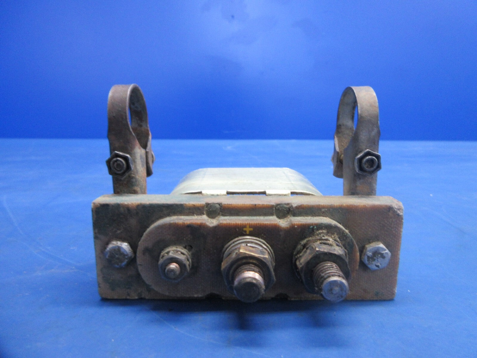 Bell 47J-2 Helicopter Ground Service Plug Receptacle (1124-895)0