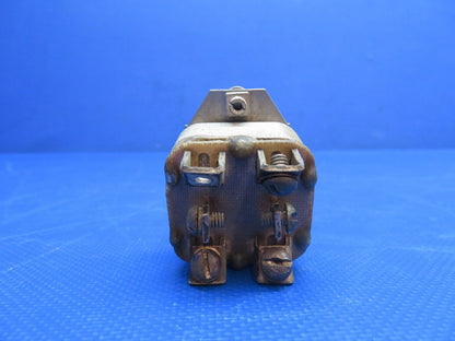 Piper PA-20 Pacer Circuit Breakers & Cutler-Hammer Switch LOT OF 10 (0824-1753)