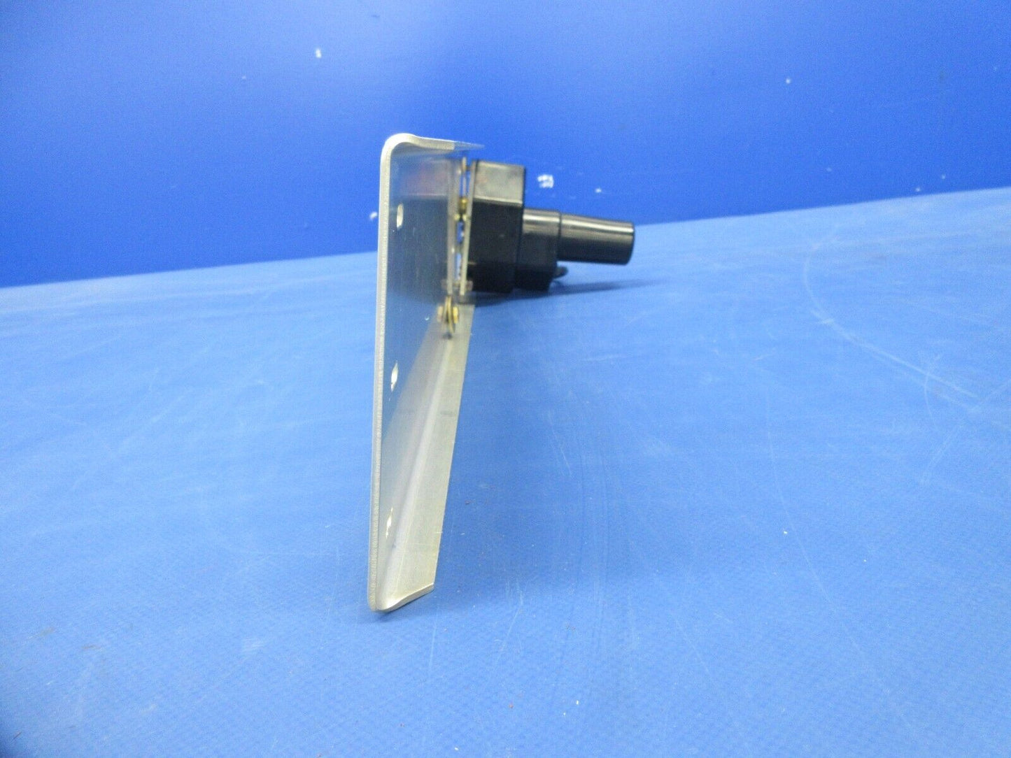 Piper Edo-Aire Michell Pitch Servo & Cable 1C508-1-529p (1024-722)