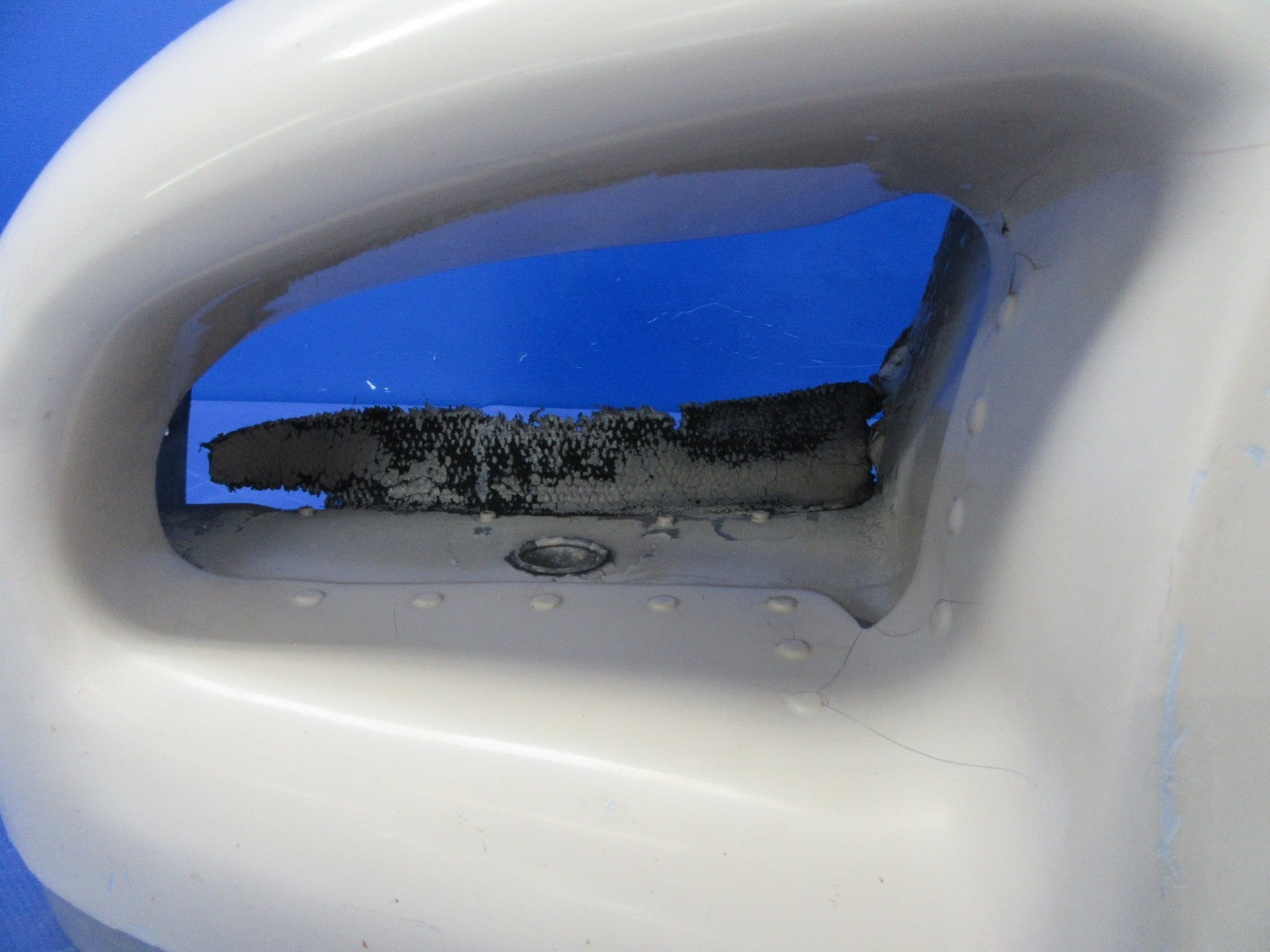 Beech 76 Duchess Nosebug / Upper Nosebowl P/N 105-910011-141 (0326-48)1