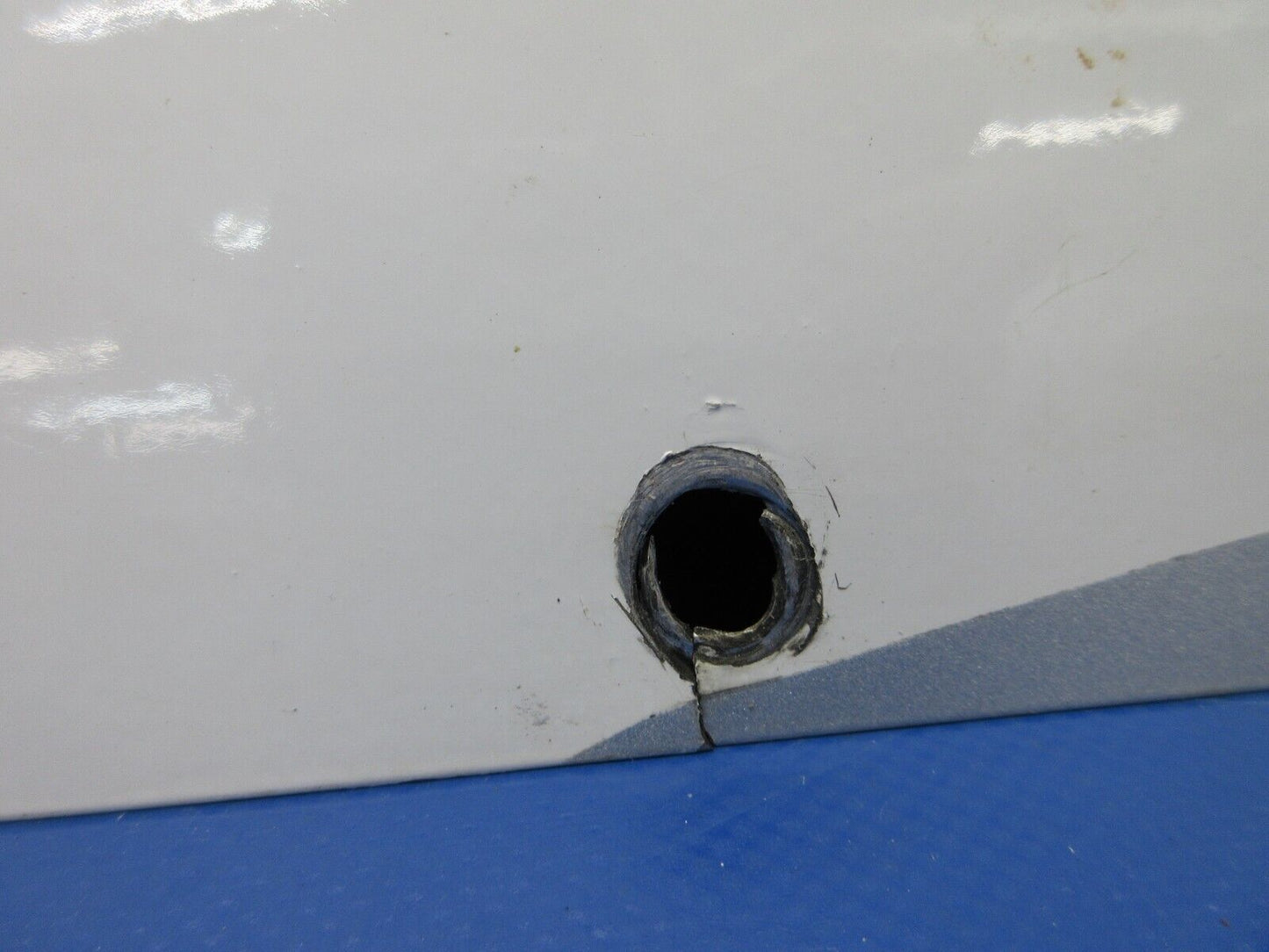 Damaged Piper PA-23-250 Aztec Engine Cowl Assy RH INBD P/N 16509-01 (0624-764)