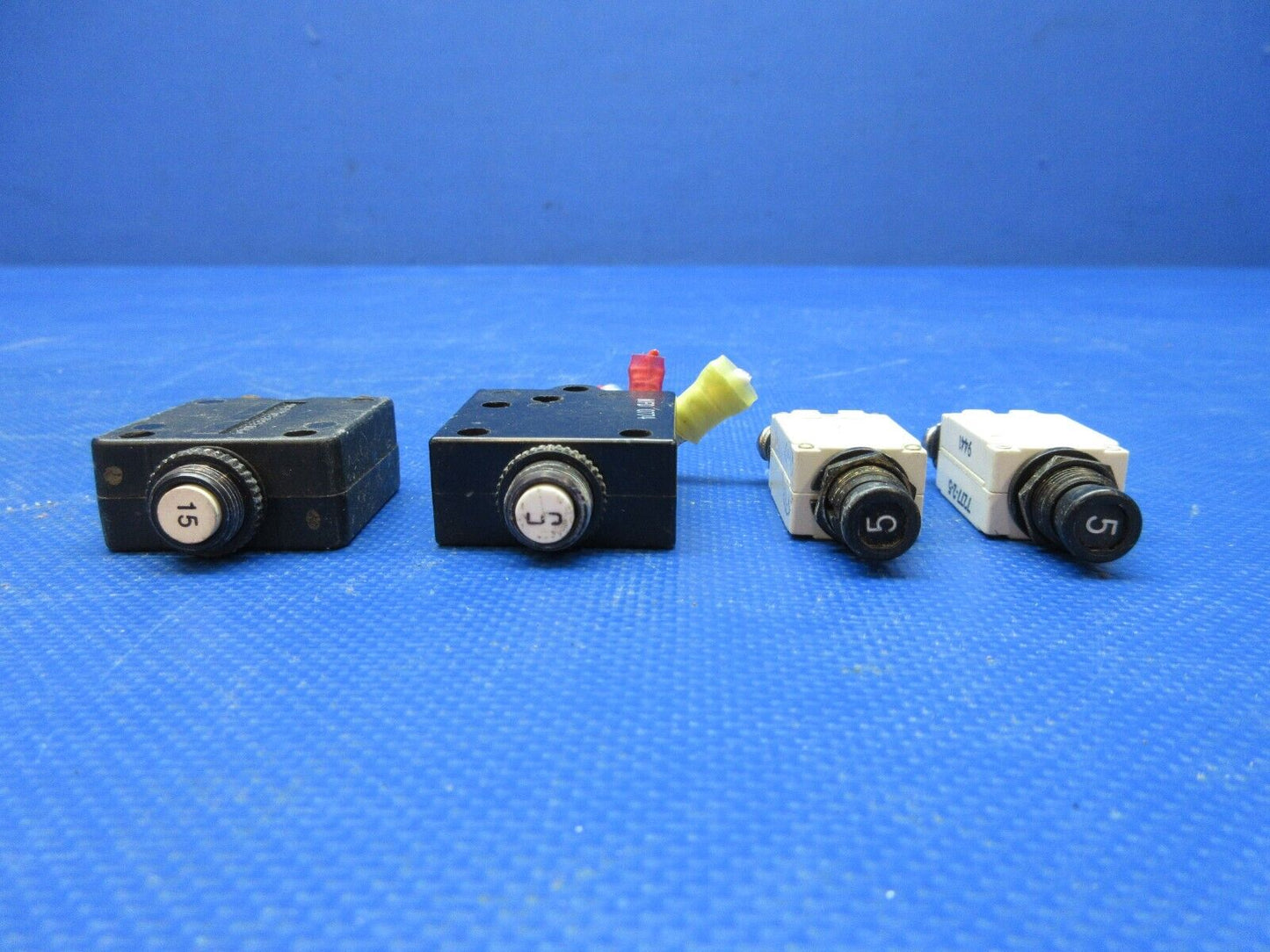 Cessna Wood Electric Circuit Breakers P/N 1600-041-01008 LOT OF 18 (0924-1367)