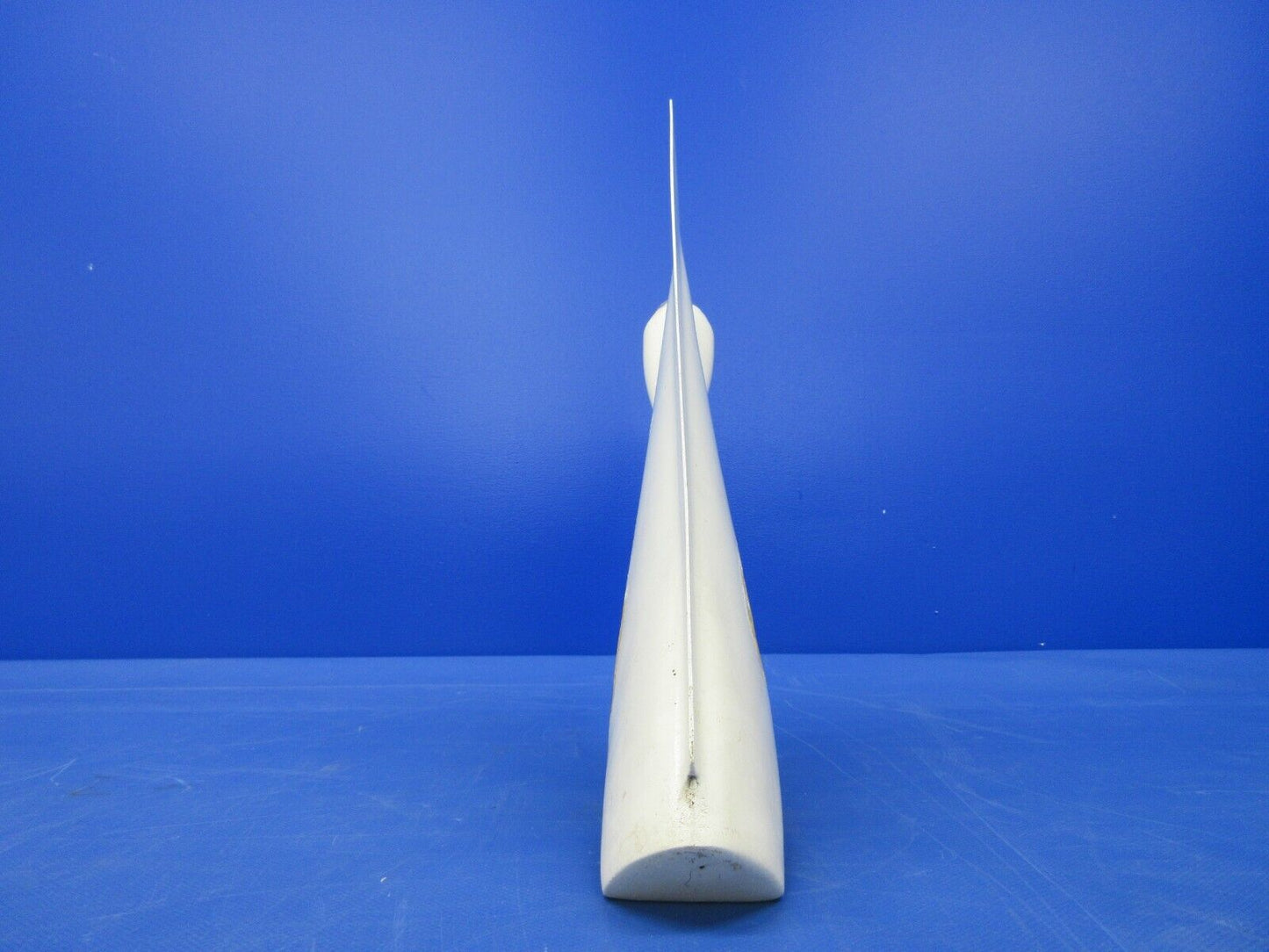 Piper PA-28-181 Archer Rudder Tip Assy With Tail Light P/N 99868-00 (0524-1053)
