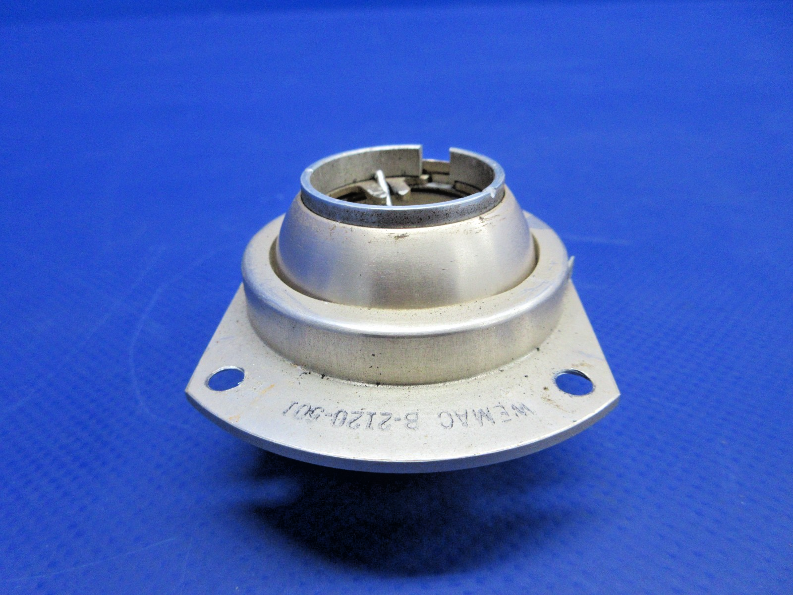 Beech D95A Travel Air Wemac Air Valve P/N B-2120-501 (0326-820)9