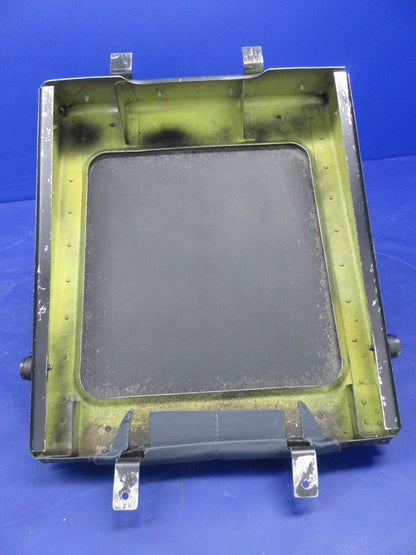 Beech 76 Duchess LH Rear Seat P/N 169-534045-113 (0326-53)6