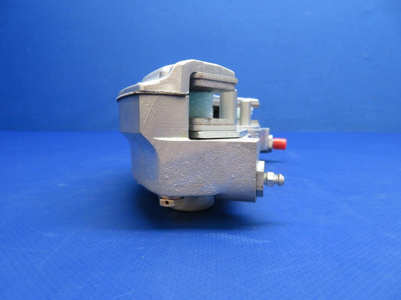 Cessna 421 Cleveland Brake Caliper w/ New Linings P/N 30-100 REBUILT (0326-1761)14