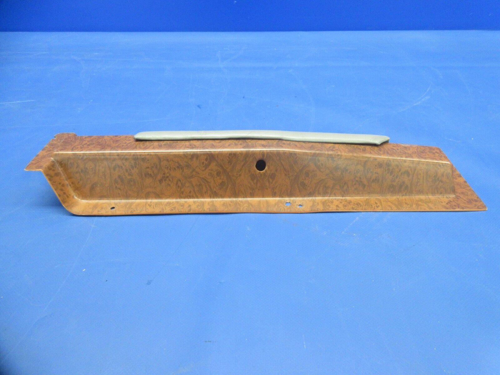 Cessna 172 / 172P Rear Armrest & Support Assy RH P/N 2415005-2 (0824-747)