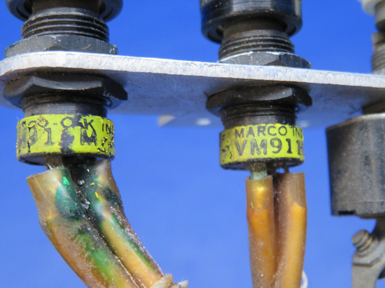47031554