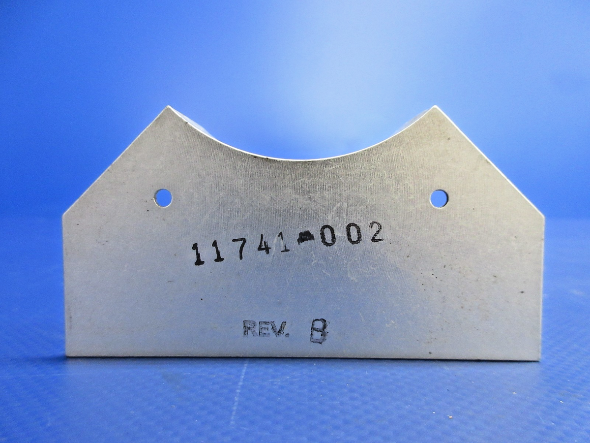 Cirrus SR22 Firewall Fuel Pump Bracket SET P/N 11741-002 (0926-869)4