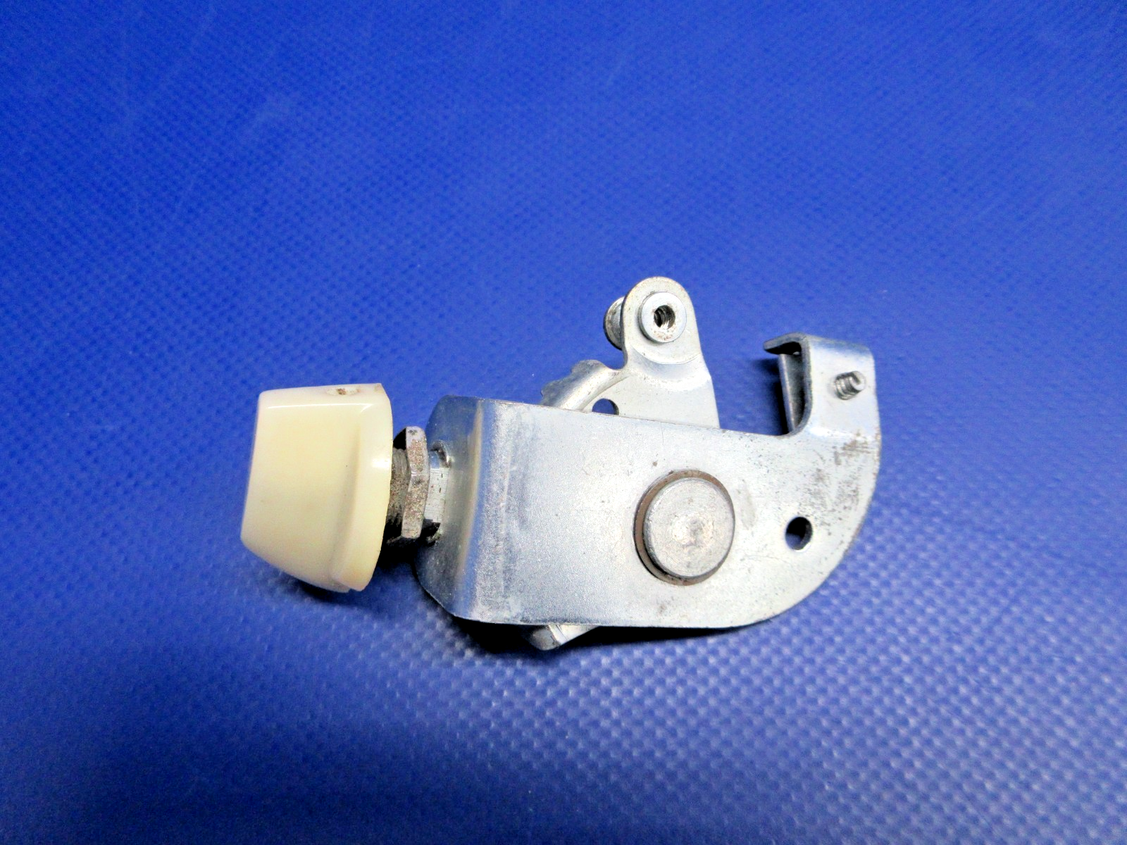 Cessna 310 / 310I Cabin Air Control P/N 0813501-18 (0326-830)1