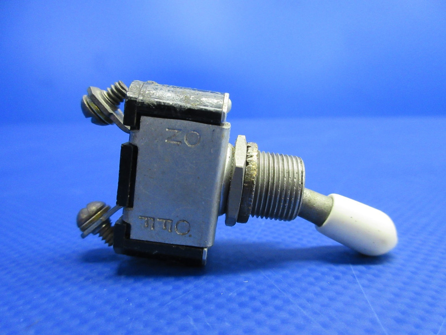 Cessna 310 / 310I Cutter-Hammer Toggle Switch P/N AN3021-2 LOT OF 3 (0326-815)5