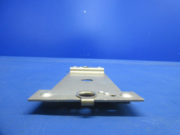 Piper Lance S-Tec Auto Pilot Bracket P/N 64B112-1 (0924-927)