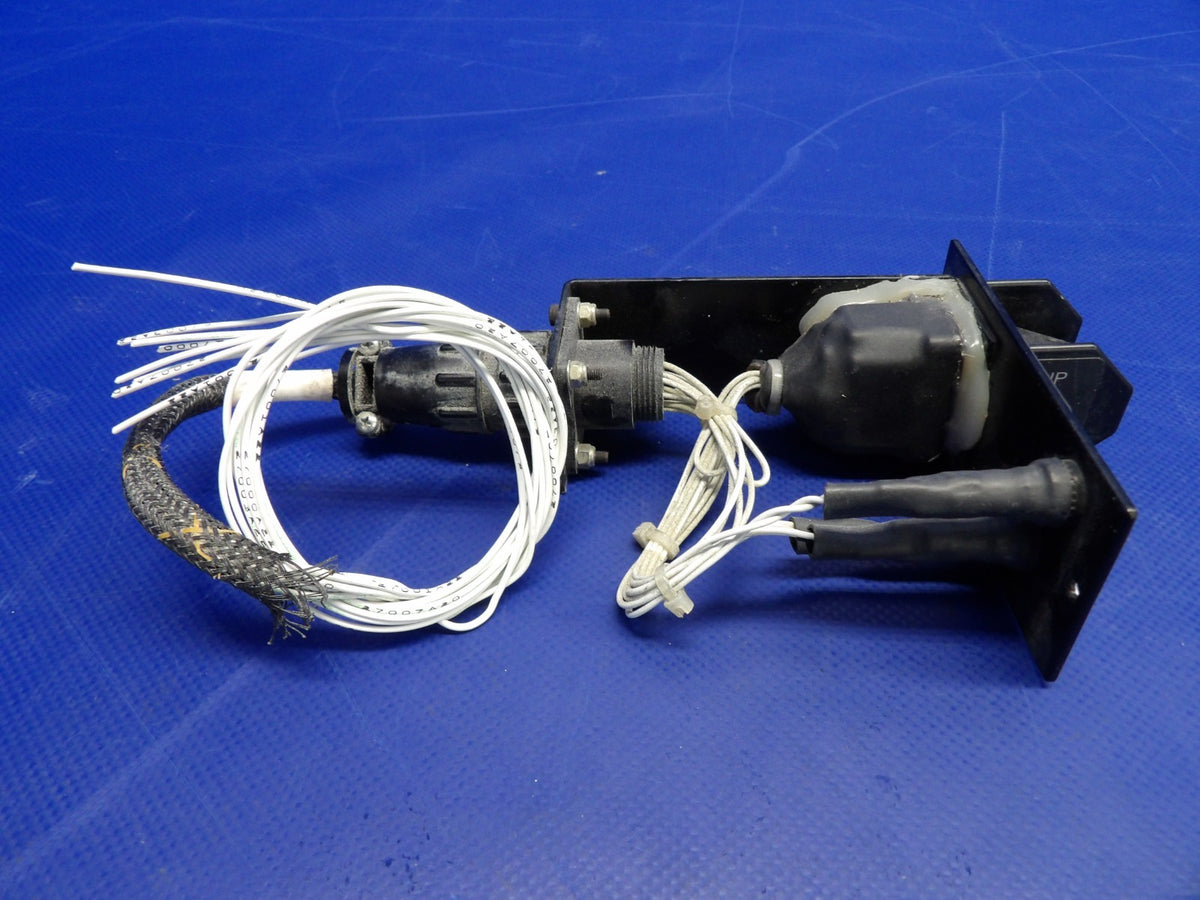 Diamond DA-40 Krutz Flap Switch P/N 430550 WARRANTY (0626-1436)7