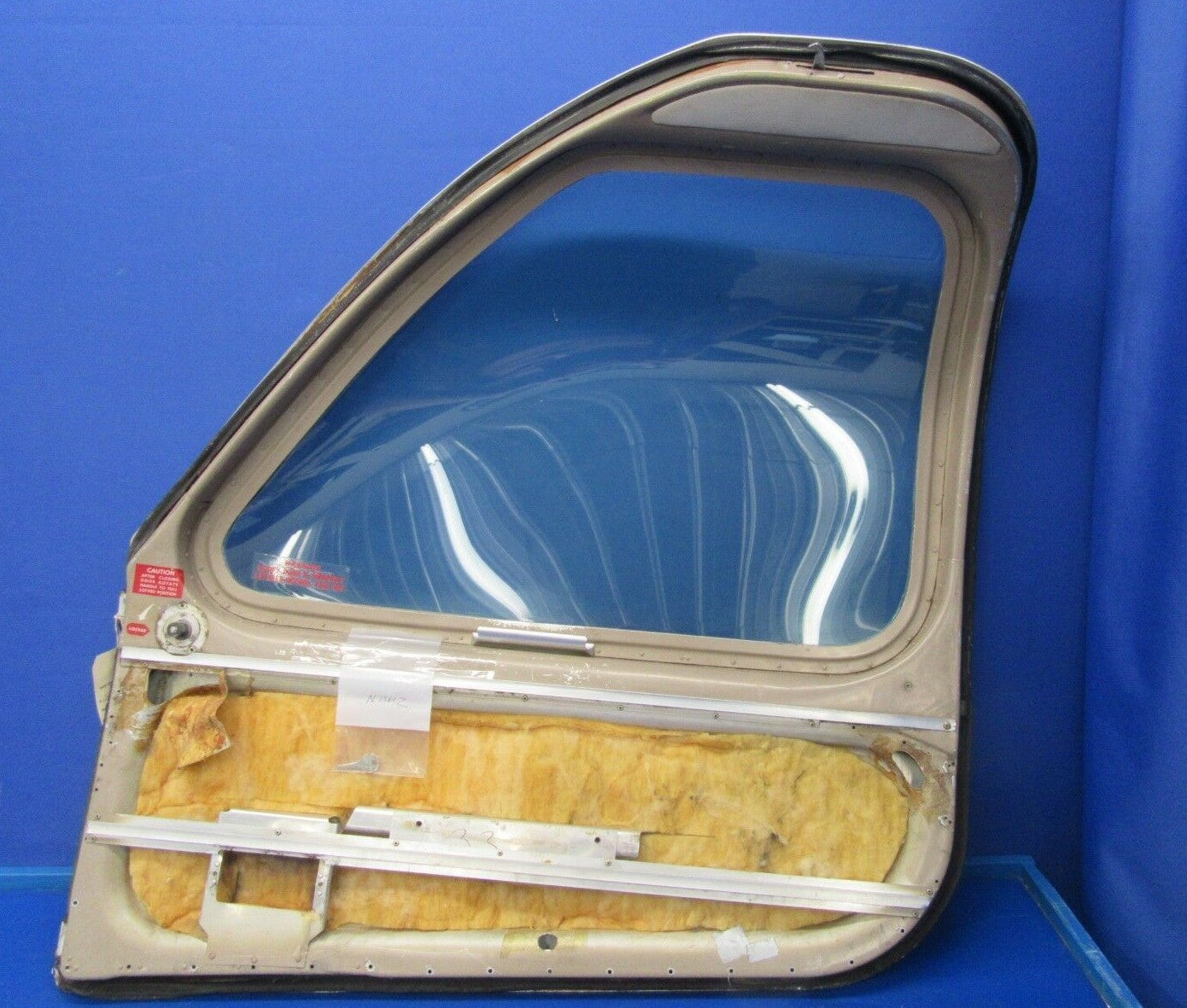 Beech Debonair 35-A33 Cabin Door RH w/ Key P/N 33-400300-603 (0119-64)2