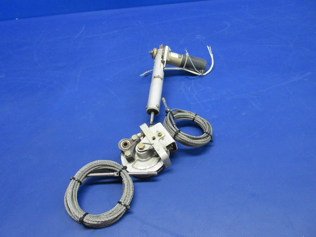 Cirrus SR22 Globe Motors Roll Trim Motor 24V P/N 317A386 TESTED (0926-737)4