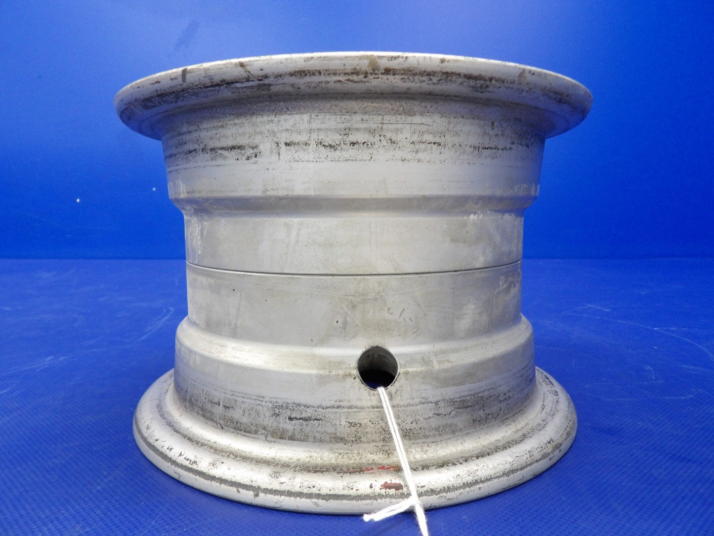 Beech F35 Bonanza Cleveland 40-98 7.00-8 Main Wheel P/N 161-02300 (0726-2093)1