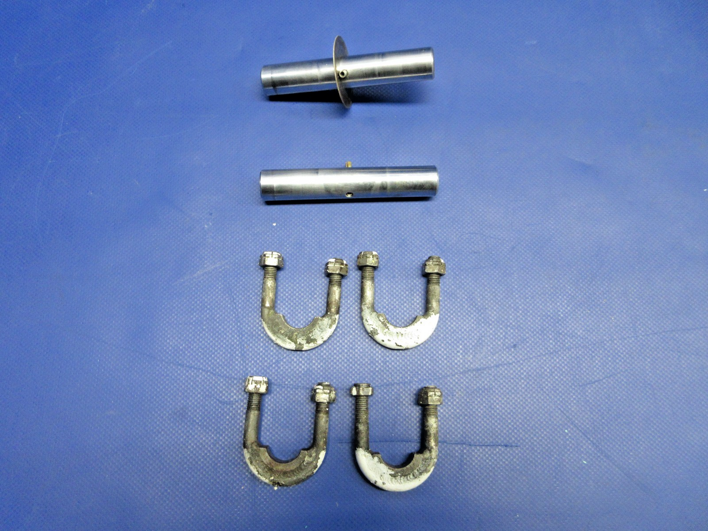 Cessna 310 / 310I Main Gear Shaft & Clamp Set P/N 0894000-9 (0326-890)3