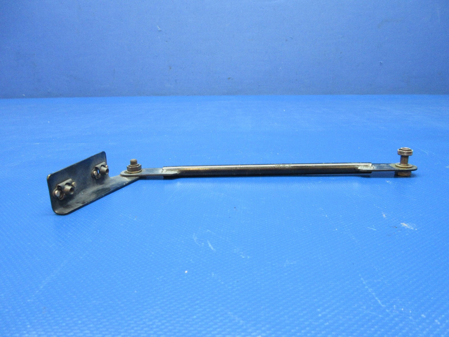 Piper PA46 / TIO-540-AE2A Engine Baffle Bracket & Tube P/N 82239-002 (1124-1387)3