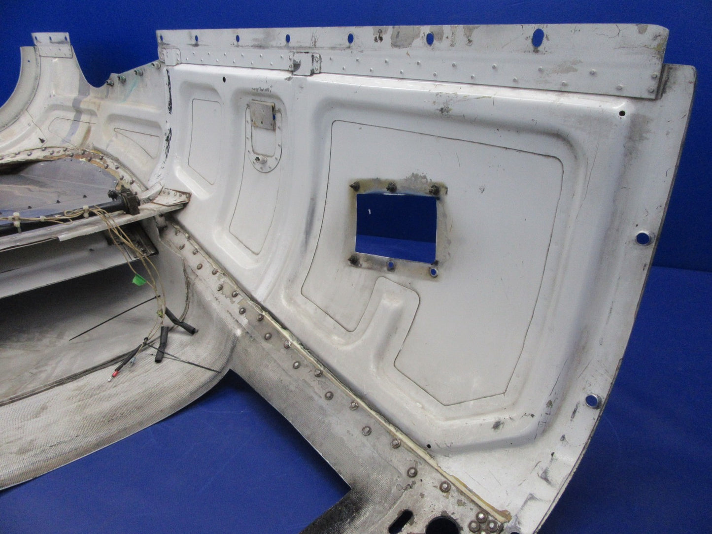 Piper PA-31T1 Cheyenne RH Lower Cowling P/N 50107-26 (0426-10)5
