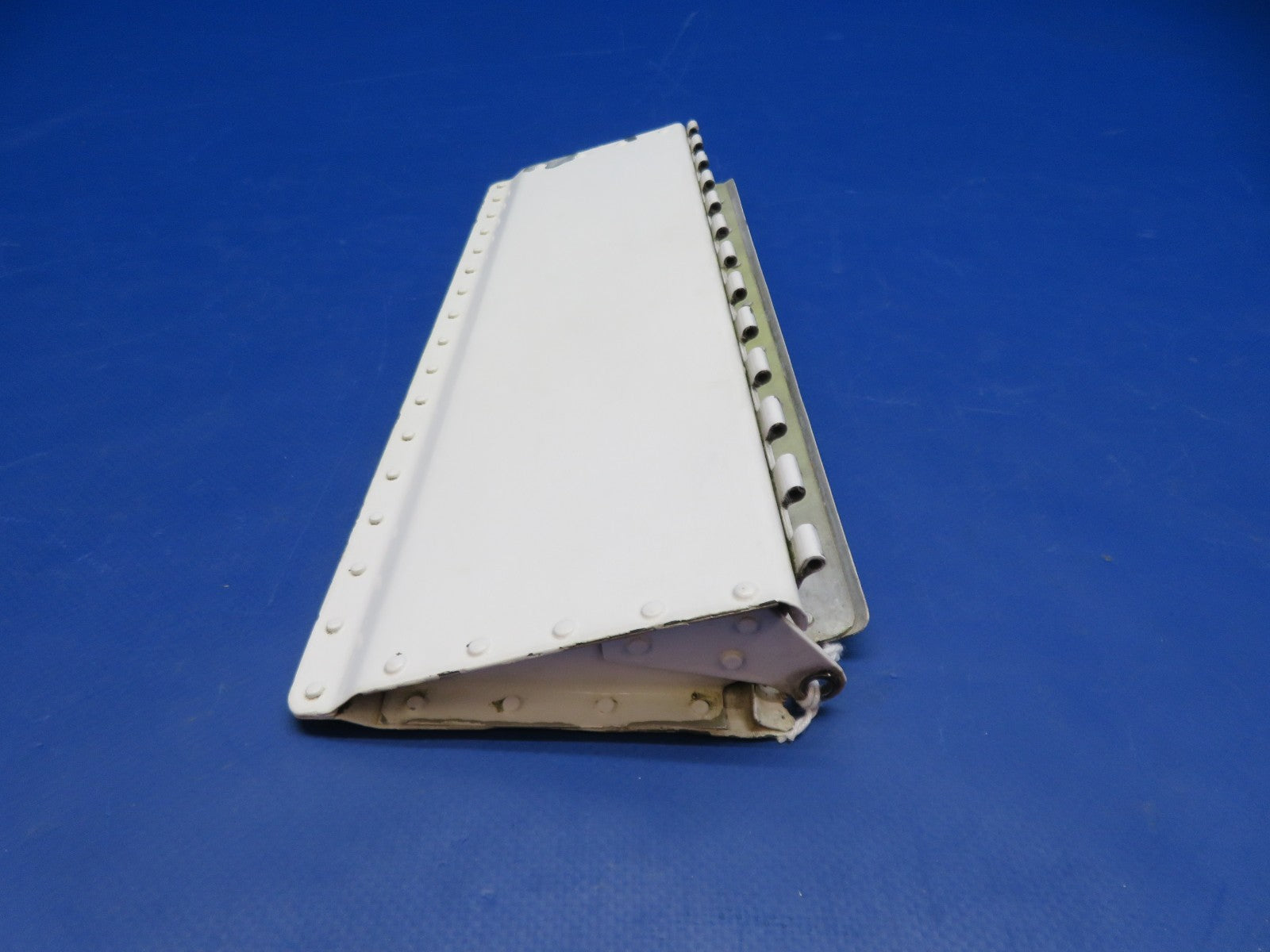 Beech 95-B55 Baron Aileron Trim Tab P/N 45-135032 (0326-199)3