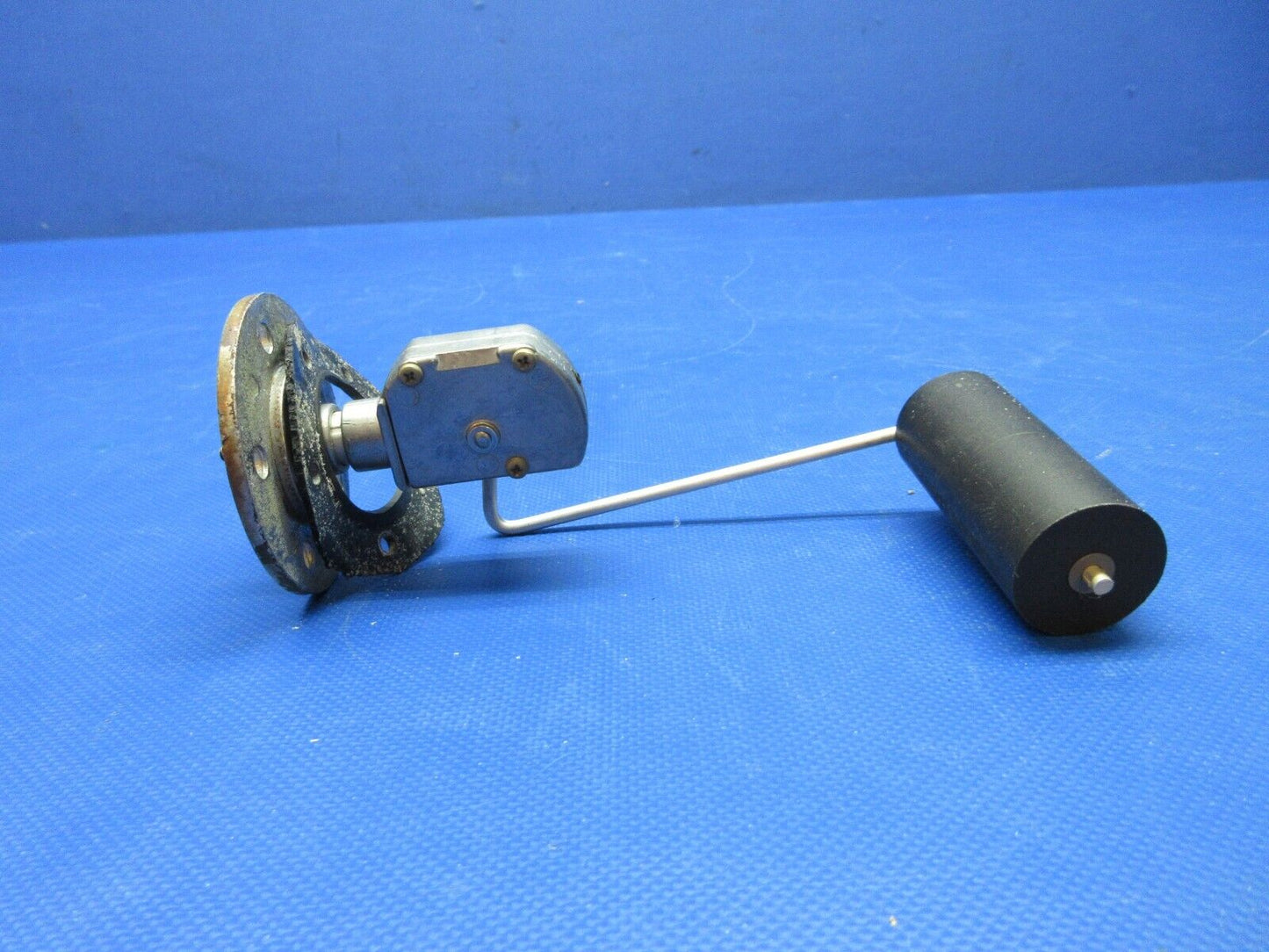 Piper PA-34-200T Seneca II Fuel Sender LH OTBD P/N PS10013-6 TESTED (0524-1541)