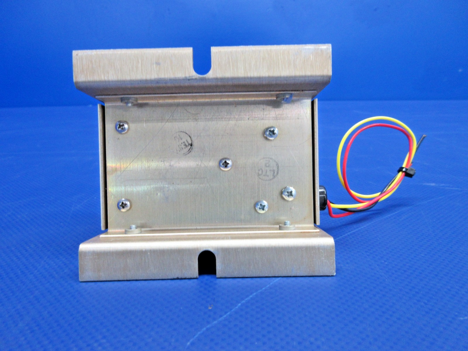 Lamar Voltage Regulator 14V P/N B-00331-2 (0426-764)7