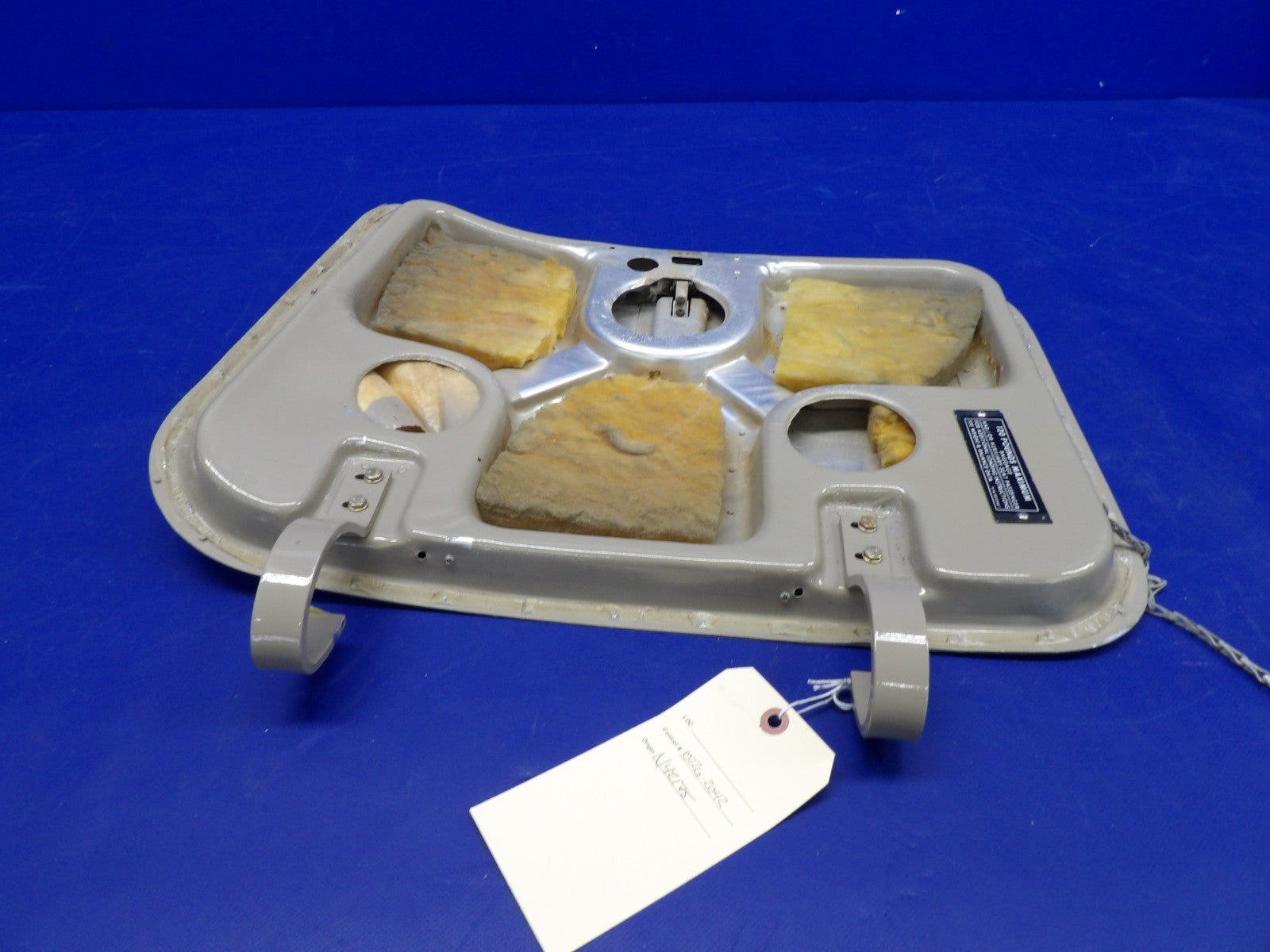 Cessna 182 / 182L Baggage Door NO Key P/N 0711629-5 (0226-2042)8