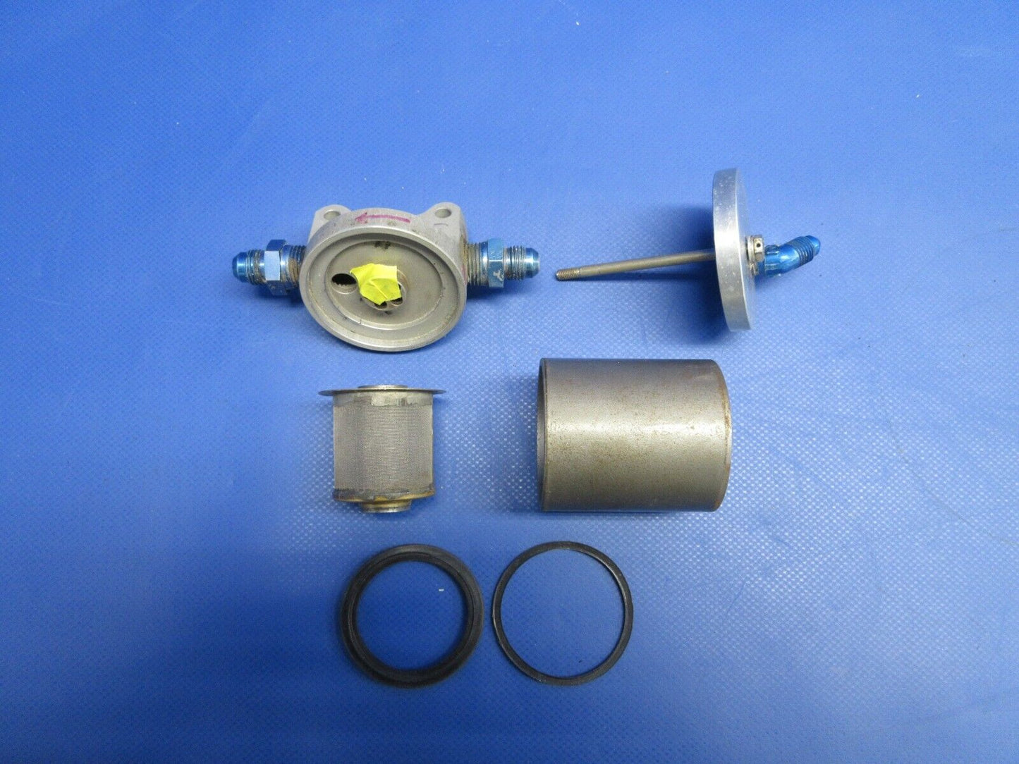 Beech 95 / D95A Travel Air Fuel Strainer Assy P/N HE-760-5 (0524-1090)