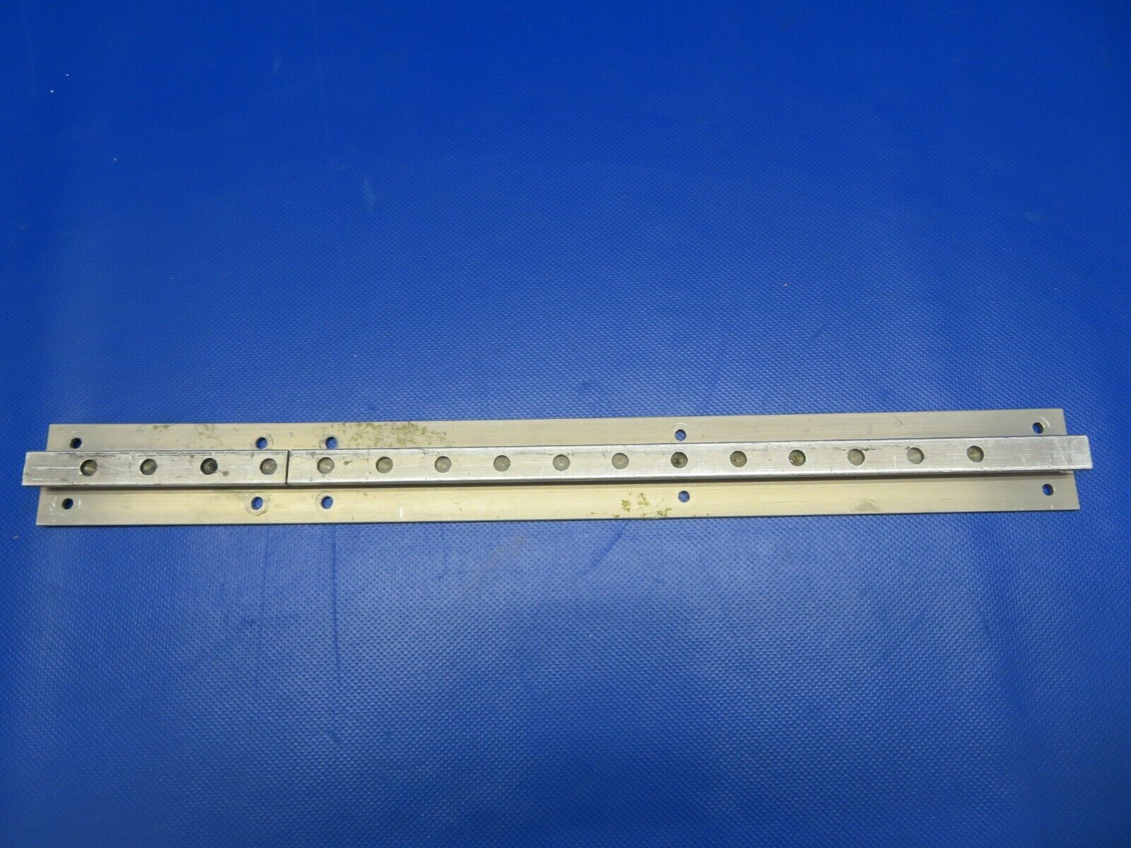 Beech N35 Bonanza Track / Rail Rear Seat FWD P/N 95-420016-39 (0121-320)