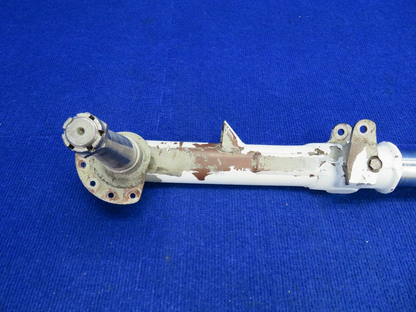 1956 Cessna 310 Main Landing Gear LH P/N 0841000-97 (0422-77)