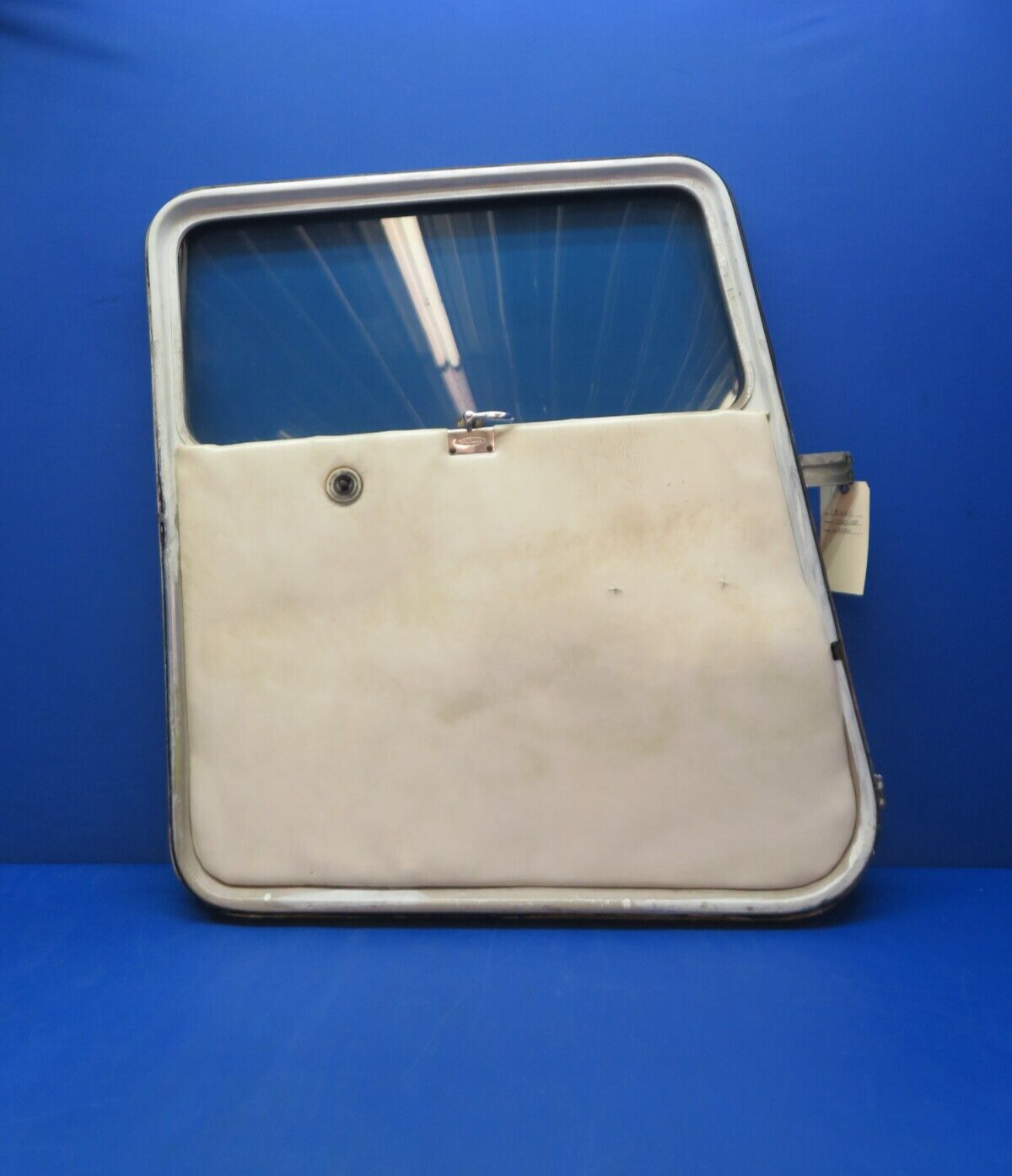 Cessna 182D / 182 LH Cabin Door Assy w/ Latch & Hinges P/N 0711023-69 (0923-580)