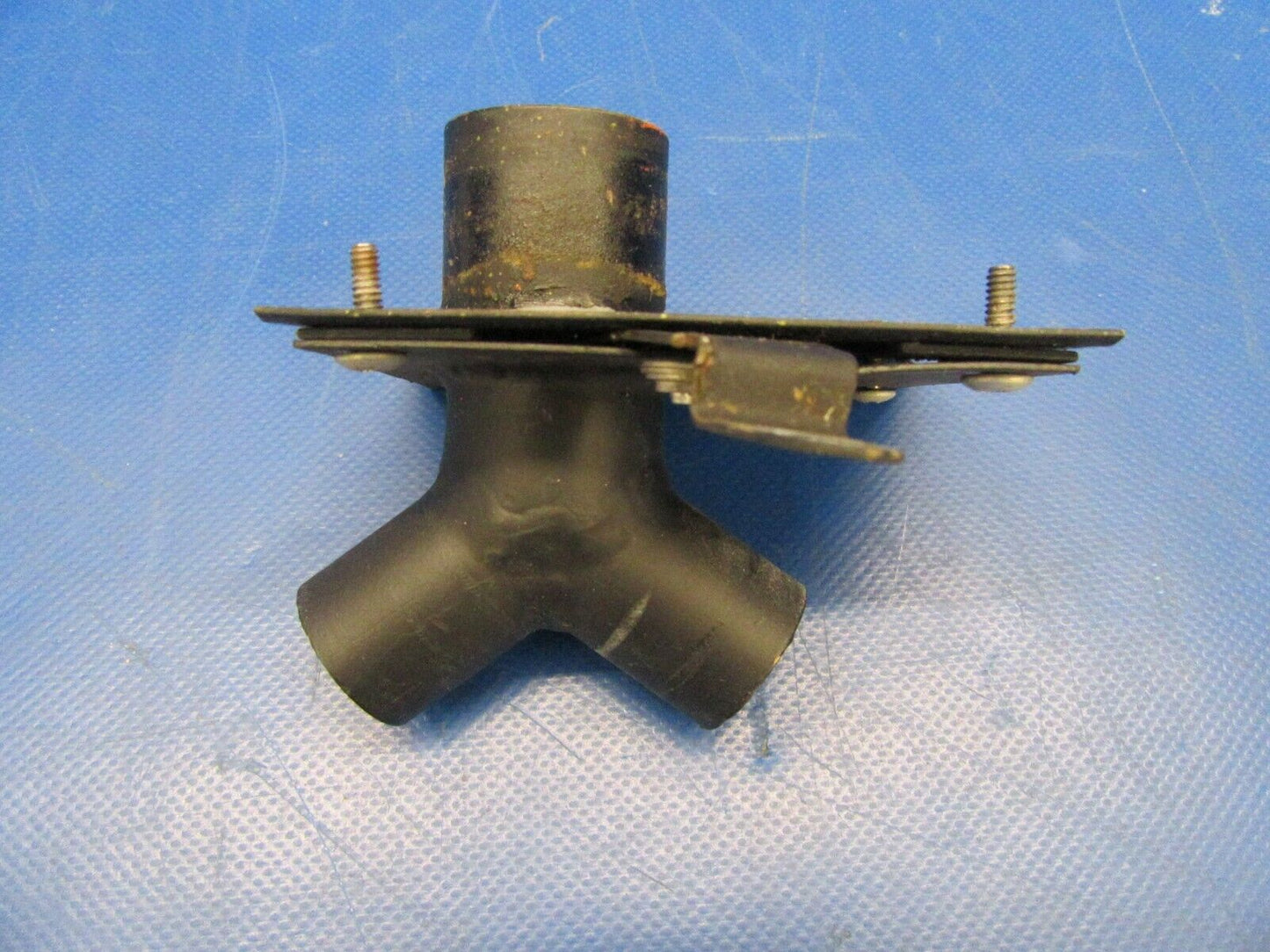 Piper PA-24-250 Comanche Tube / Valve Defroster Outlet 22363-00 (1219-33)